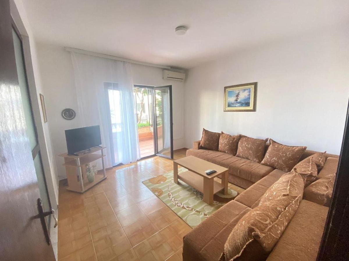 Adriatic Apartment *